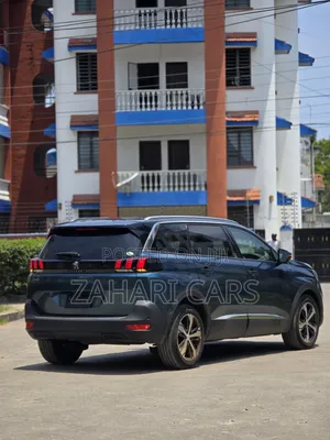 Peugeot 5008 2018 Blue