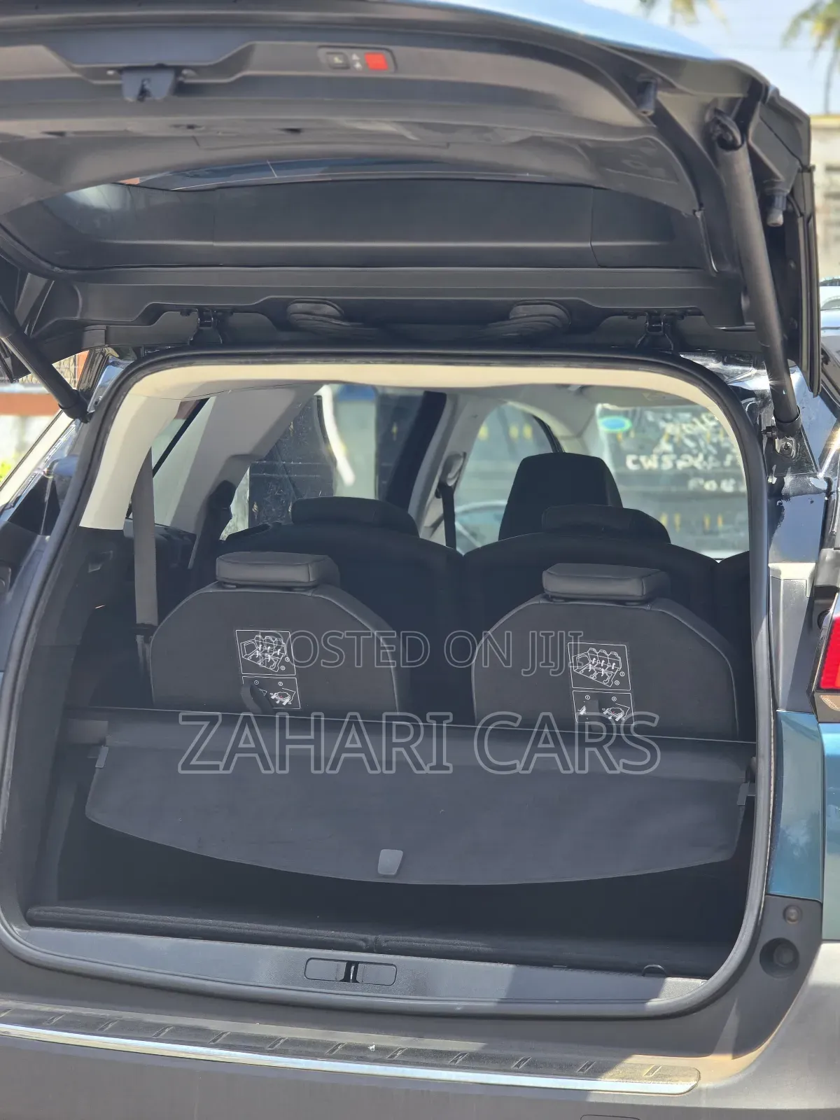 Peugeot 5008 2018 Blue