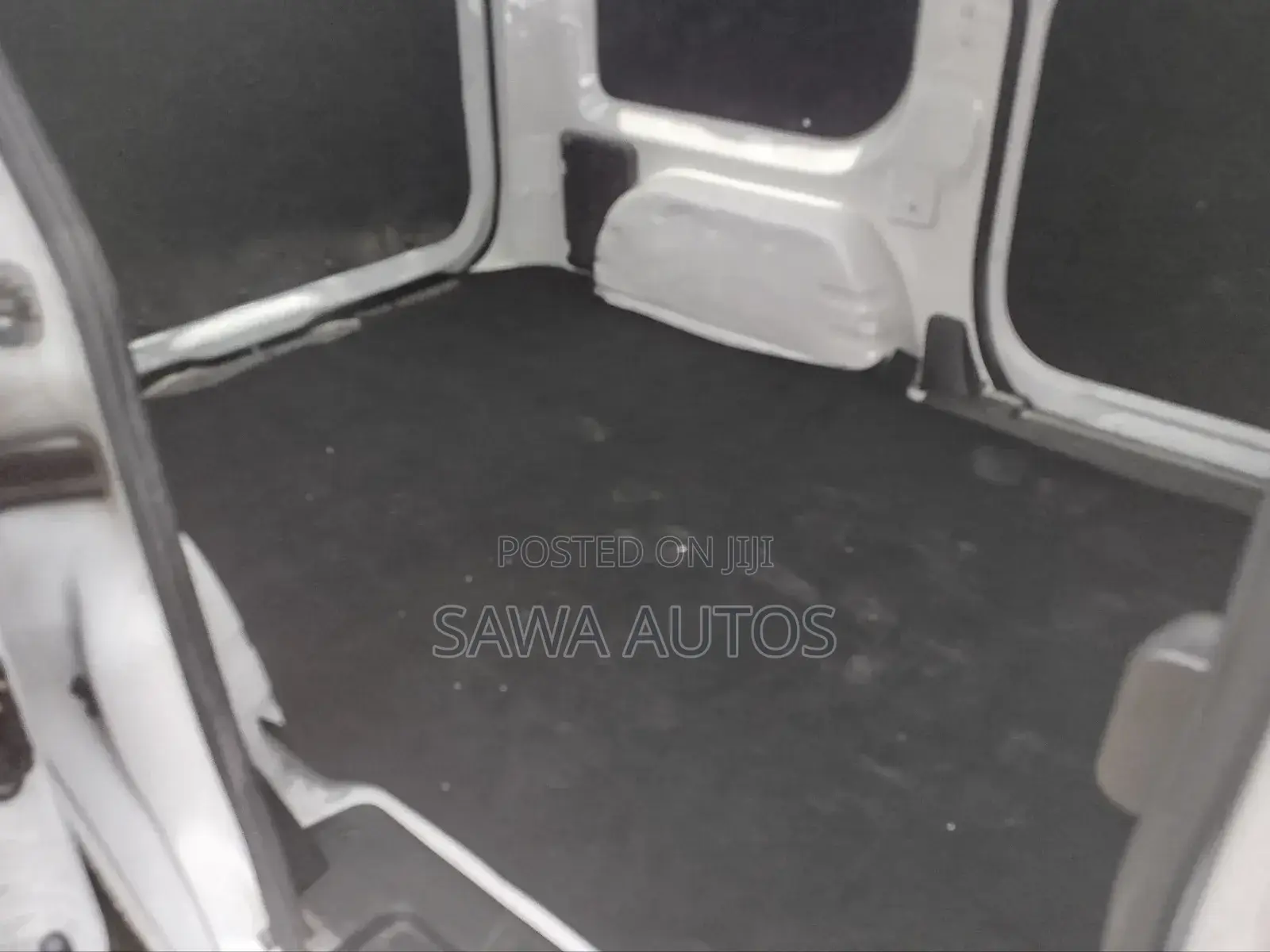Nissan NV200 2019 White