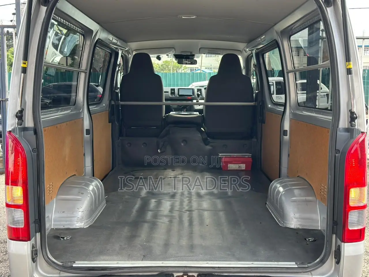 Toyota HiAce 2019 Silver
