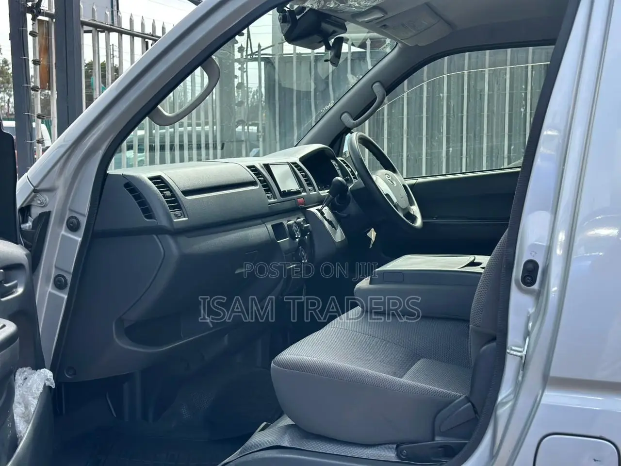 Toyota HiAce 2019 Silver