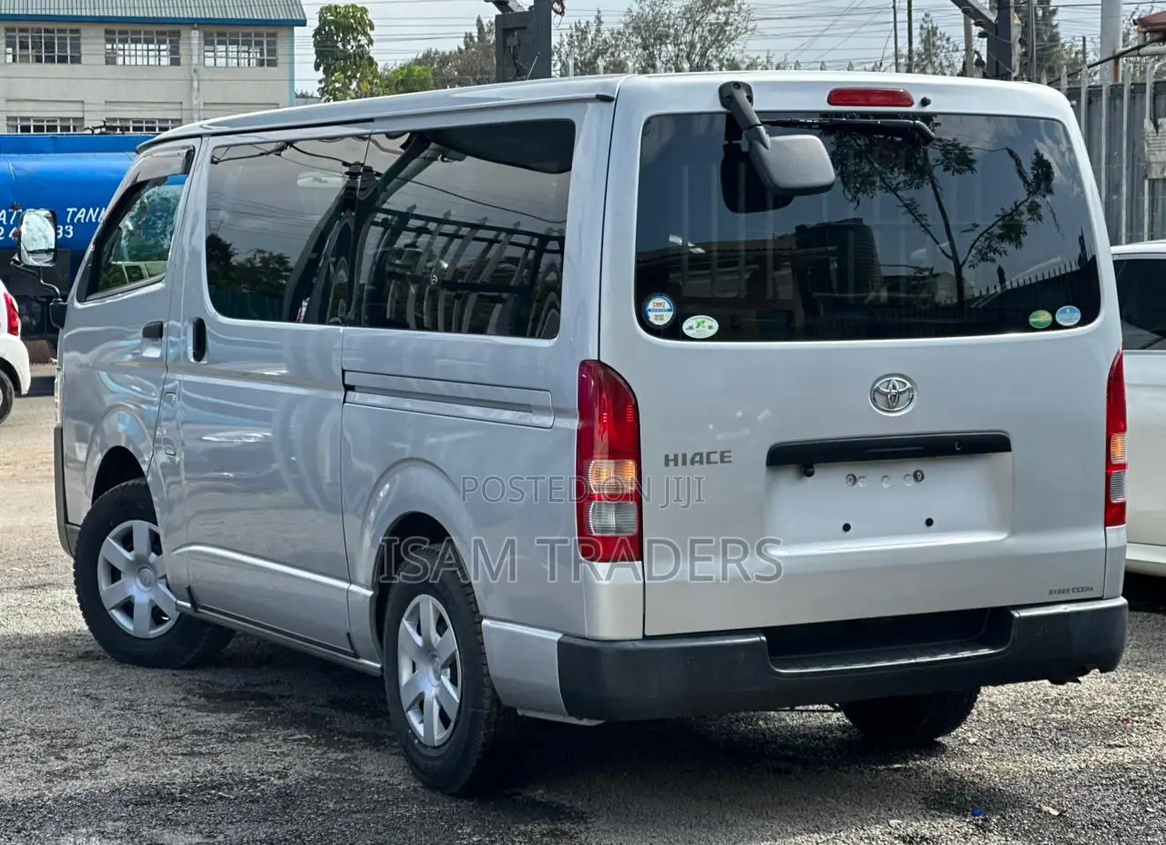 Toyota HiAce 2019 Silver