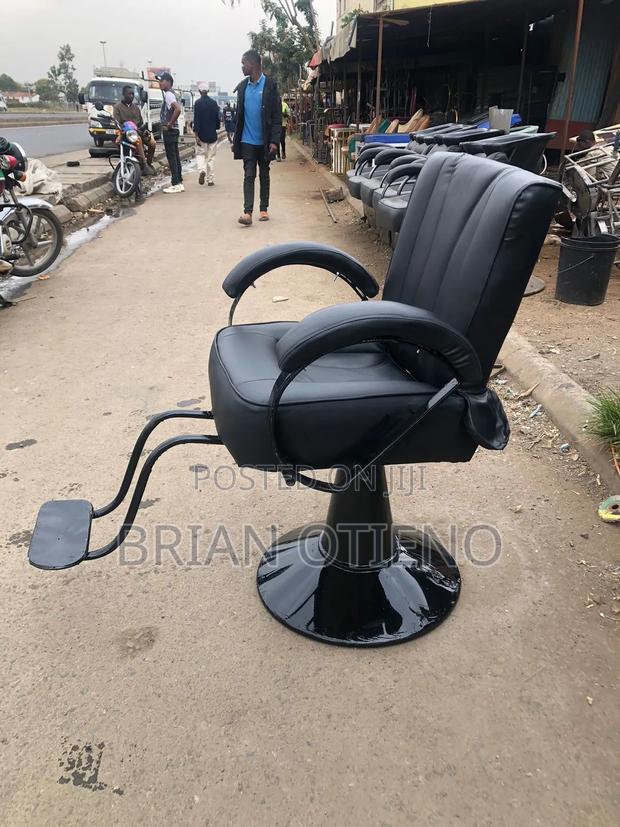 Movable Styling Chairs// Adjustable - main view