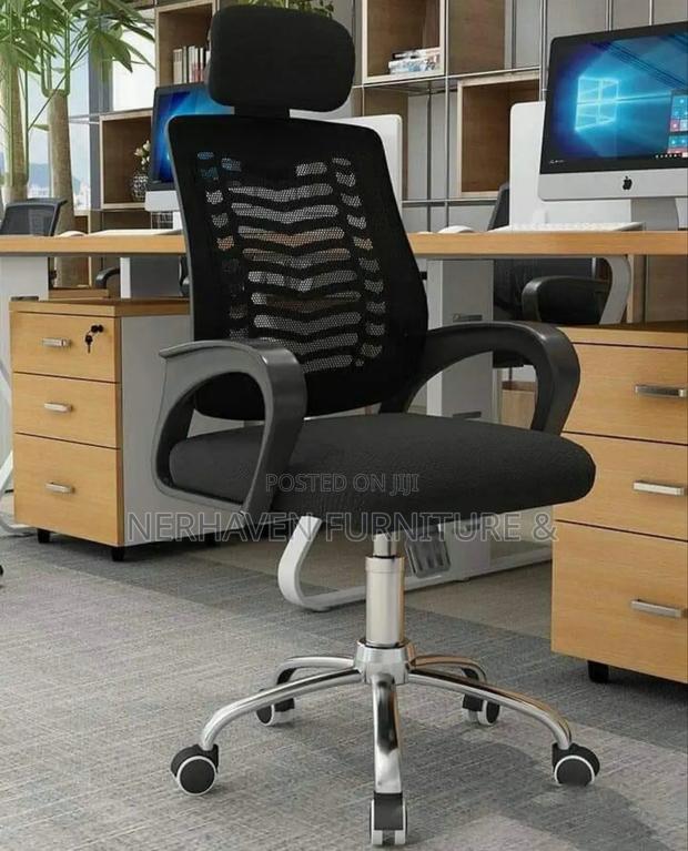 Adjustable Office Chair – Perfect for Home Office Use