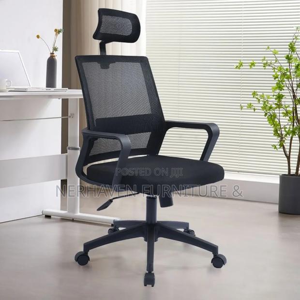 Ergonomic Mesh Office Chair – Breathable Durable