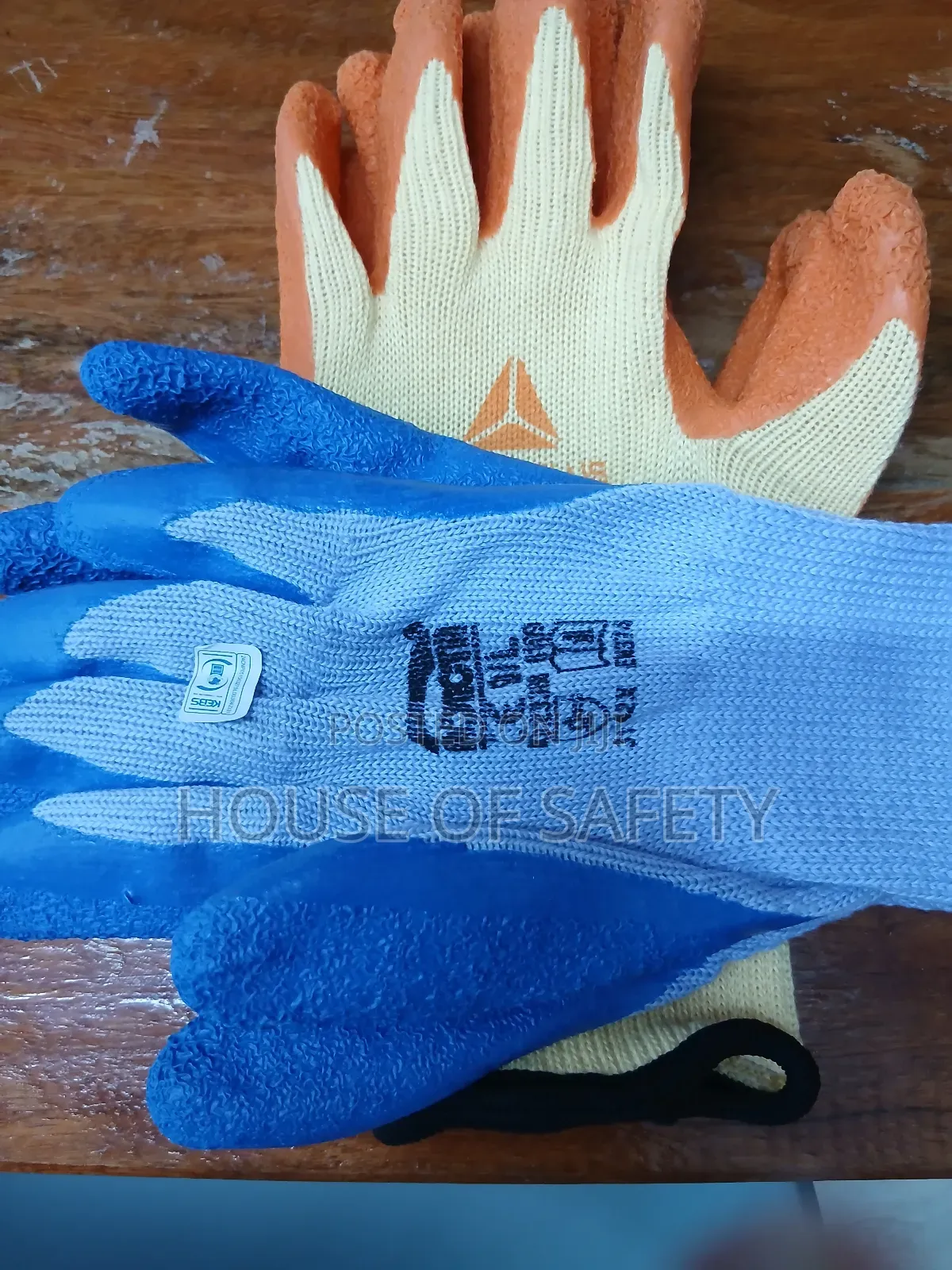 Gripped Glove For Safety