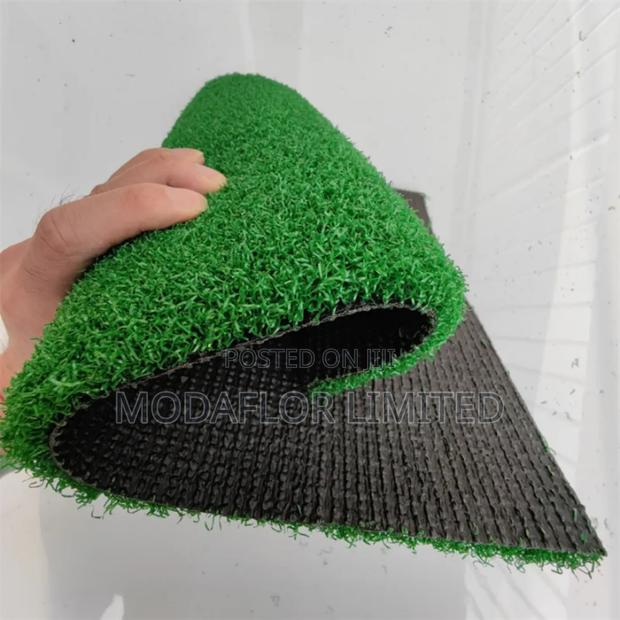 Quality Artificial Grass Carpet for Terrace Rooftop - main view