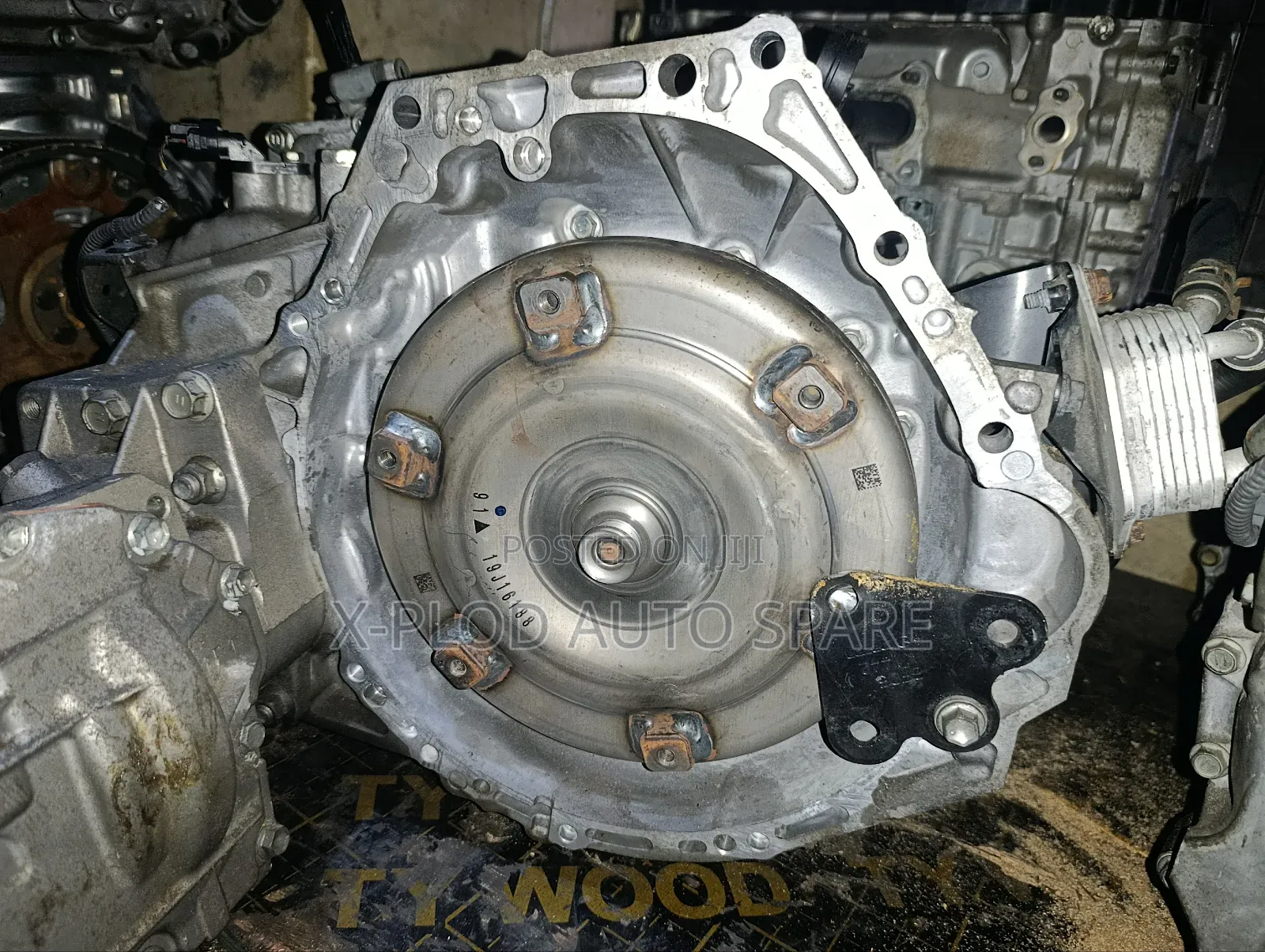 Toyota (Voxy, Noah, Harrier, Esquire) New Shape -3zr (4 Wheel) Gearbox