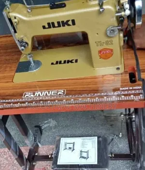 Juki Sewing Machine With Table