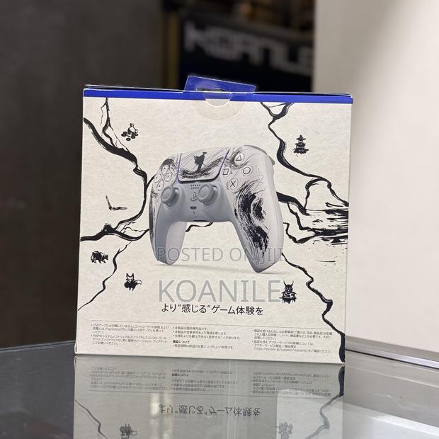 Ps5 Dualsense Controller - Ghost Of Yotei Black Limited Edition - thumbnail 3