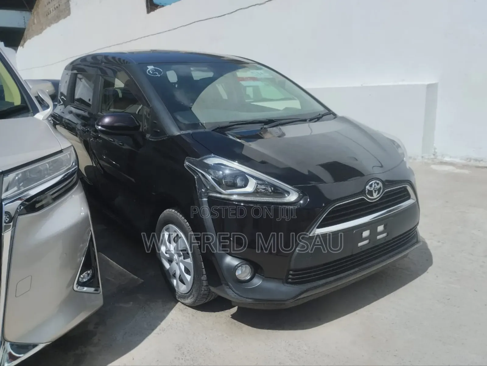 Toyota Sienta 1.5 FWD 2018 Brown