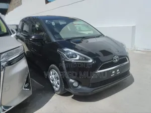 Toyota Sienta 1.5 FWD 2018 Brown