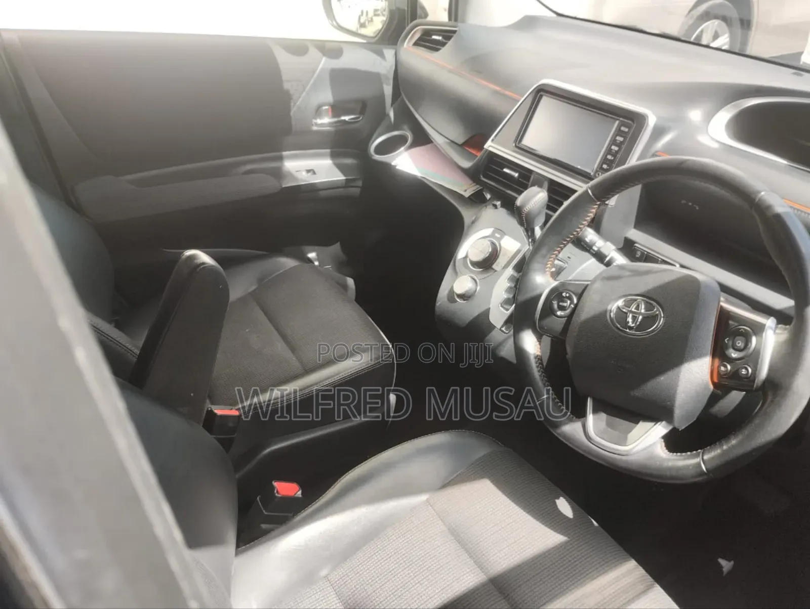 Toyota Sienta 1.5 FWD 2018 Brown