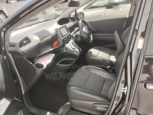 Toyota Sienta 1.5 FWD 2018 Brown