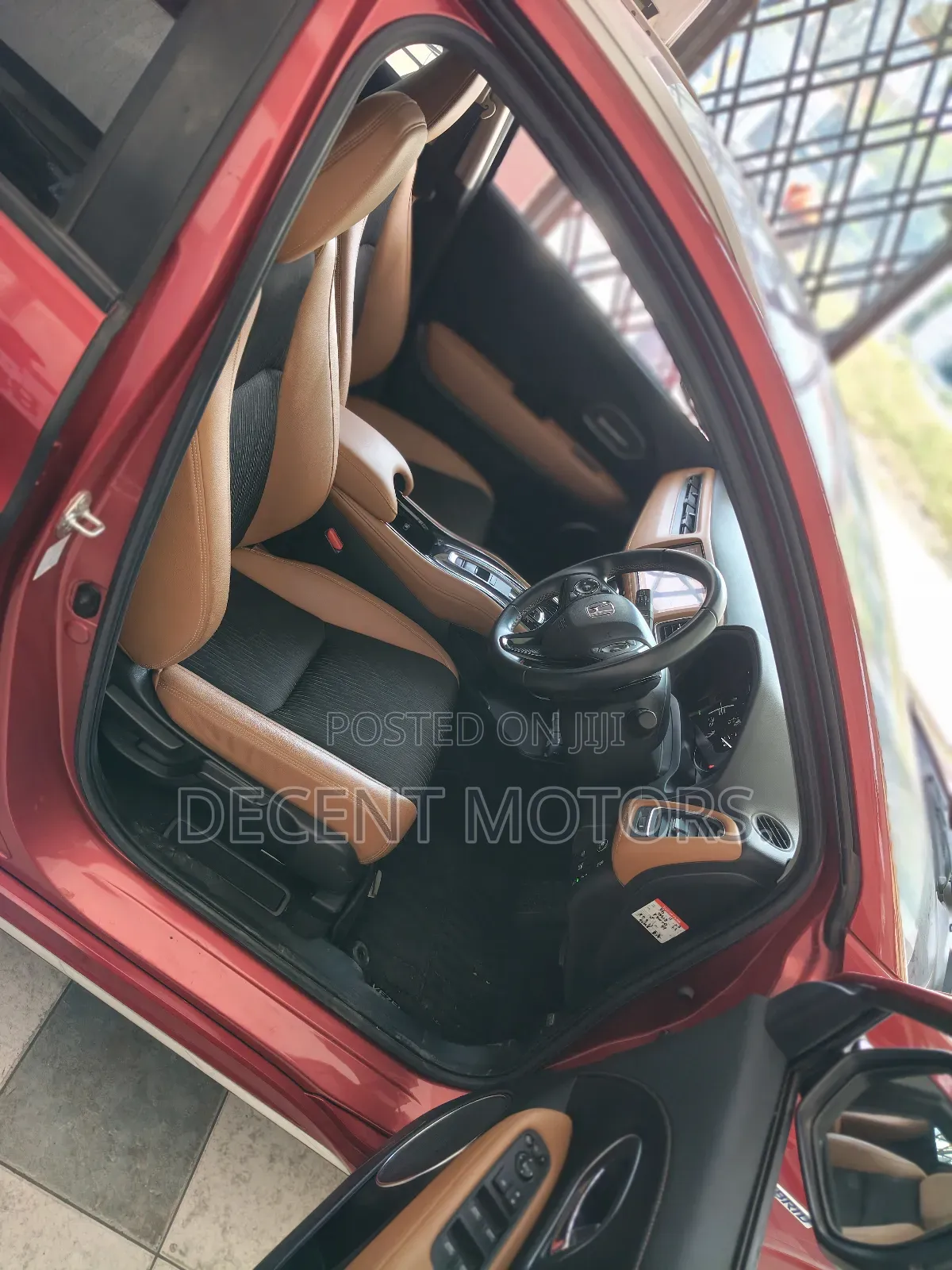 Honda Vezel 1.5 Hybrid 2WD 2019 Red