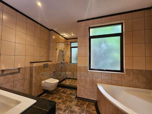 5bdrm Villa in Lavington for sale - thumbnail 9