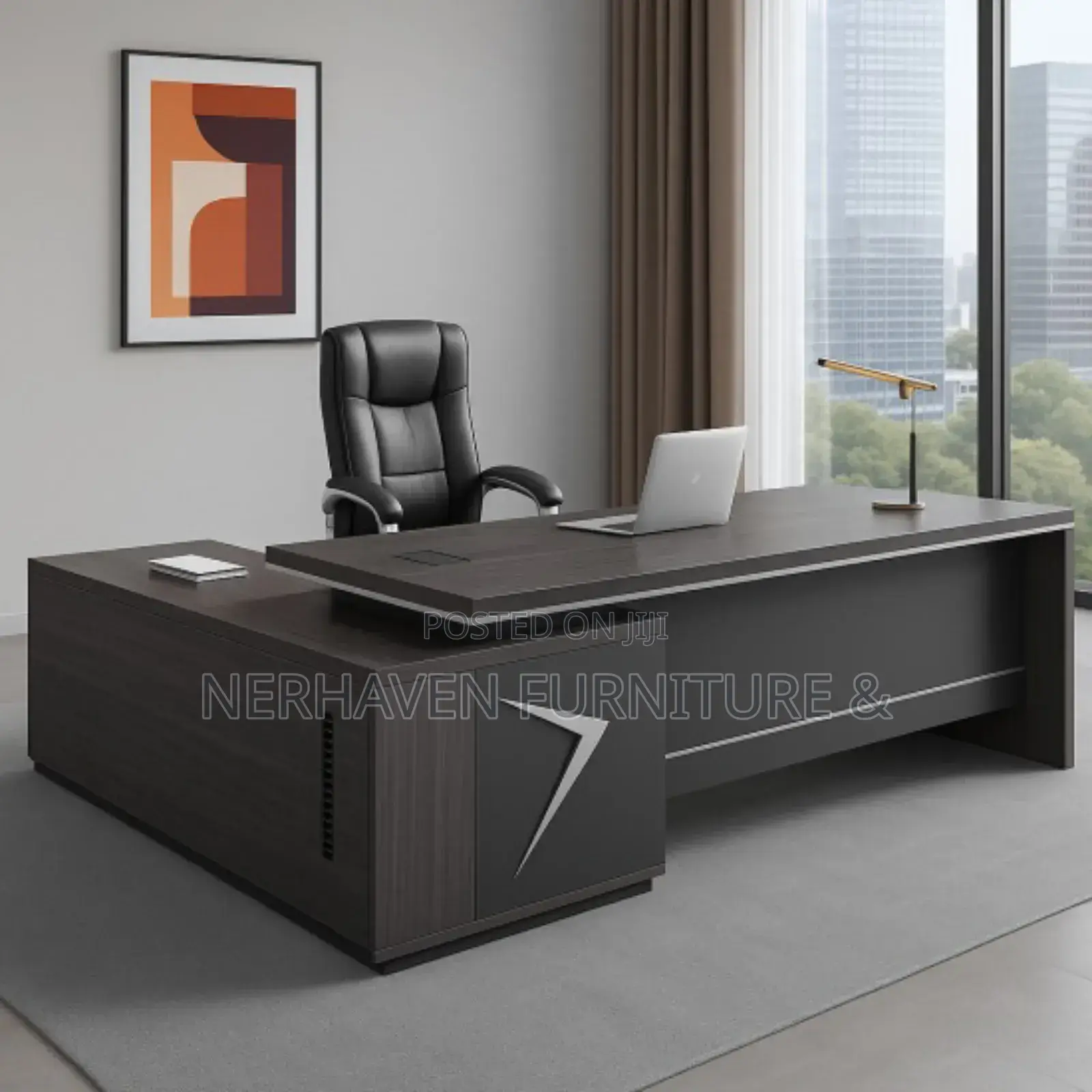 Premium Executive Office Table – Solid And Elegant