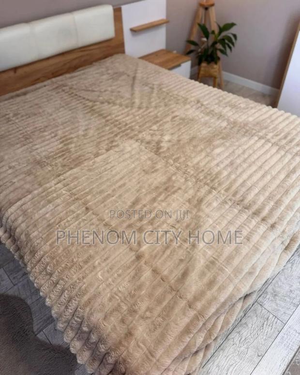 Heavy Throwblankets for Bed and Couch