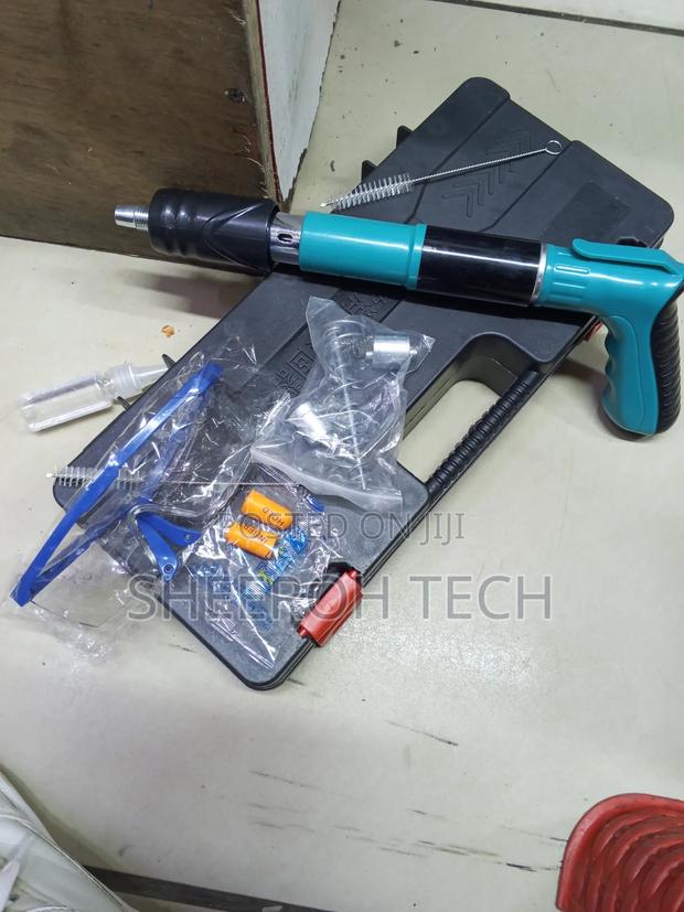 Manual Rivet Gun - main view