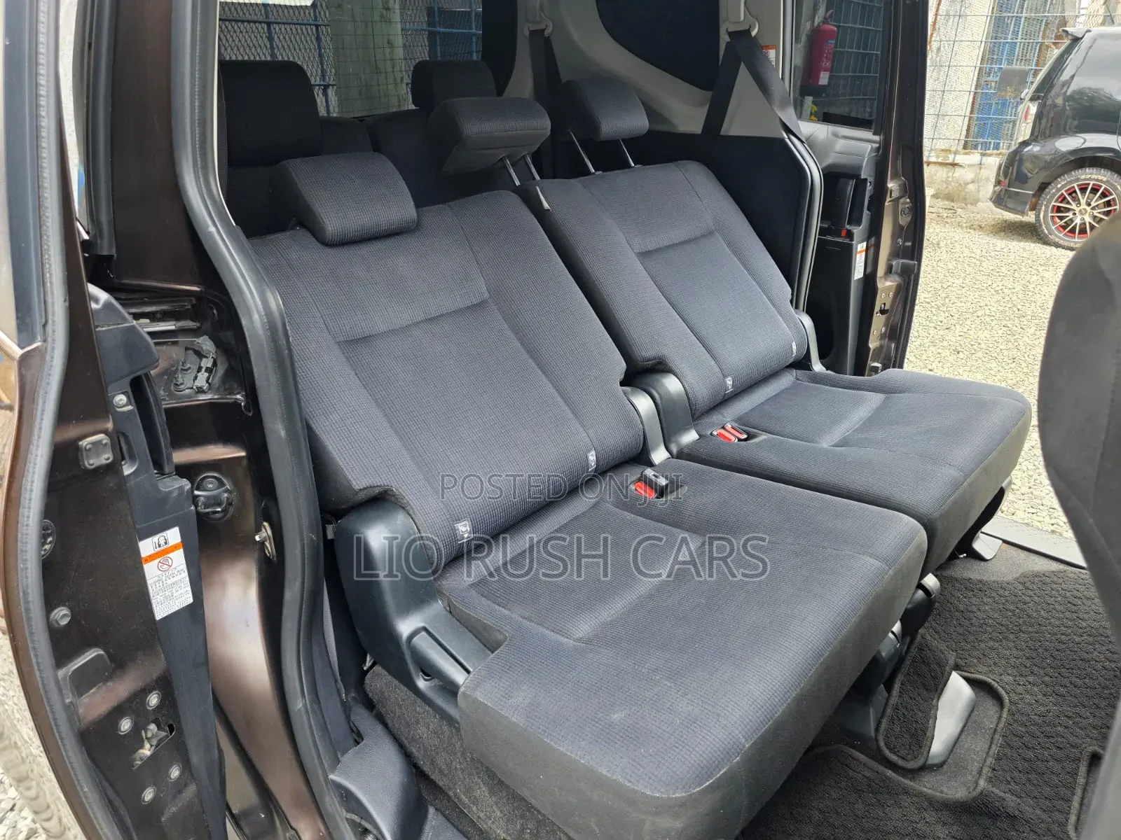 Toyota Sienta 2015 Brown