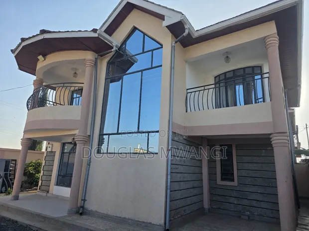 Furnished 4bdrm Maisonette in Muthaiga Ndururumo, Murera for rent