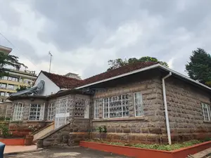 6bdrm Maisonette in Summerbreeze, Hurlingham for sale