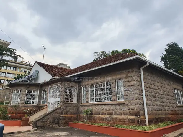 6bdrm Maisonette in Summerbreeze, Hurlingham for sale