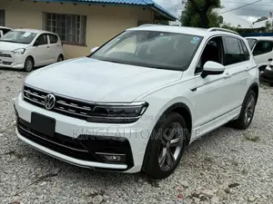 Volkswagen Tiguan 2.0T SEL R-Line FWD 2019 White