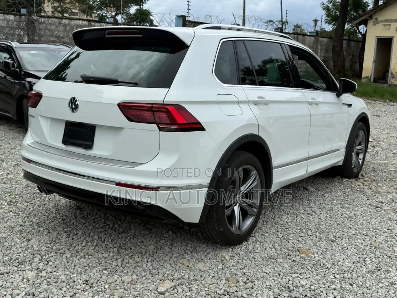 Volkswagen Tiguan 2.0T SEL R-Line FWD 2019 White