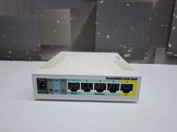 Mikrotik Rb951ui-2hnd Wireless Router - main view