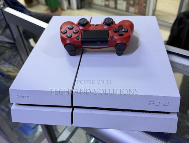 Almost New Ps4 Standard White - thumbnail 3