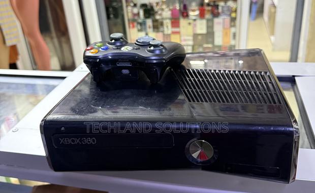 Almost New Chipped Xbox 360 Console - main view