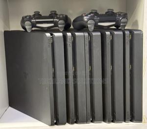 Newish Sony Ps4 Slim 500 Gb - thumbnail 2