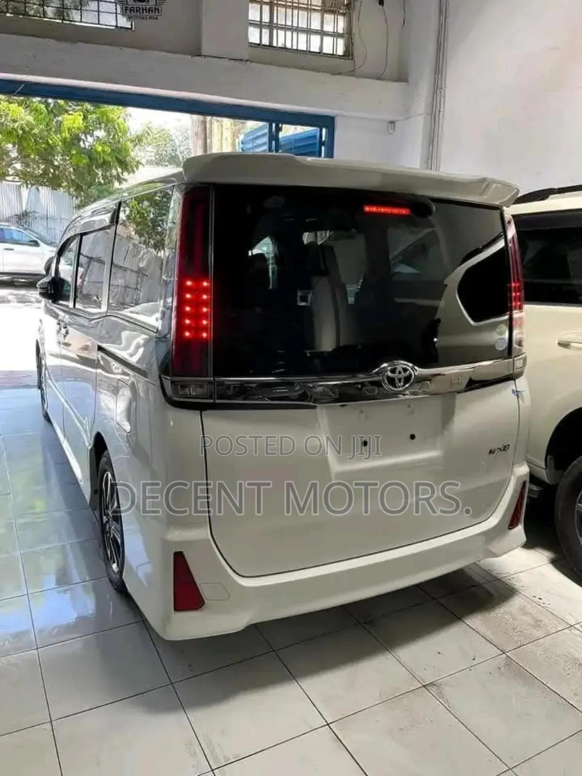 Toyota Noah 2.0 FWD (8 Seater) 2019 White