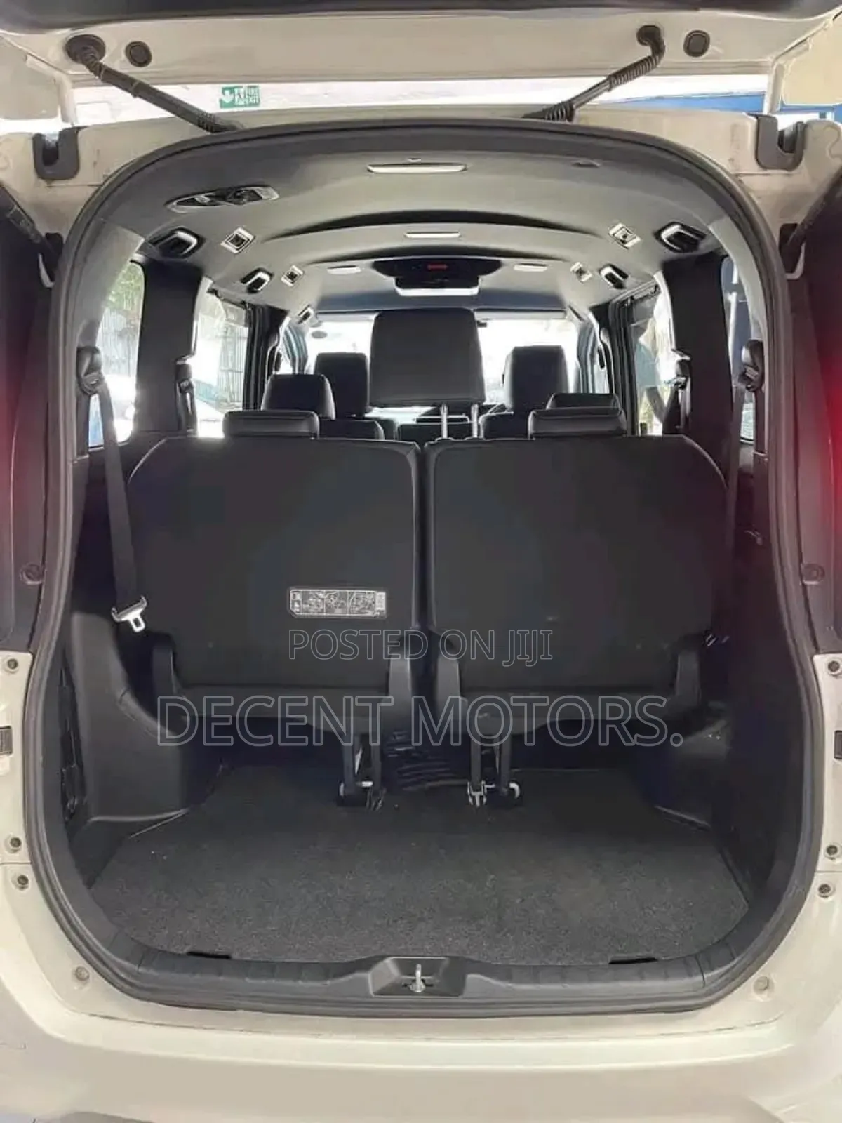 Toyota Noah 2.0 FWD (8 Seater) 2019 White