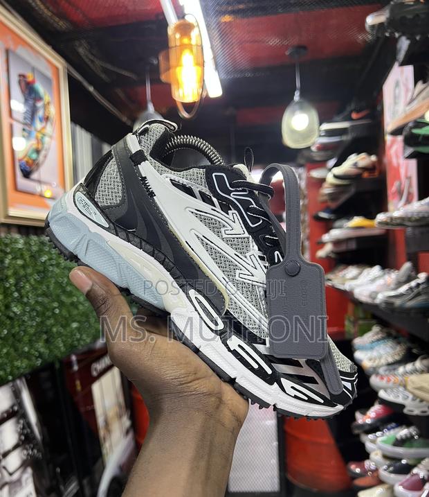 *Off-White Paris ,Pink ,Ny - thumbnail 5