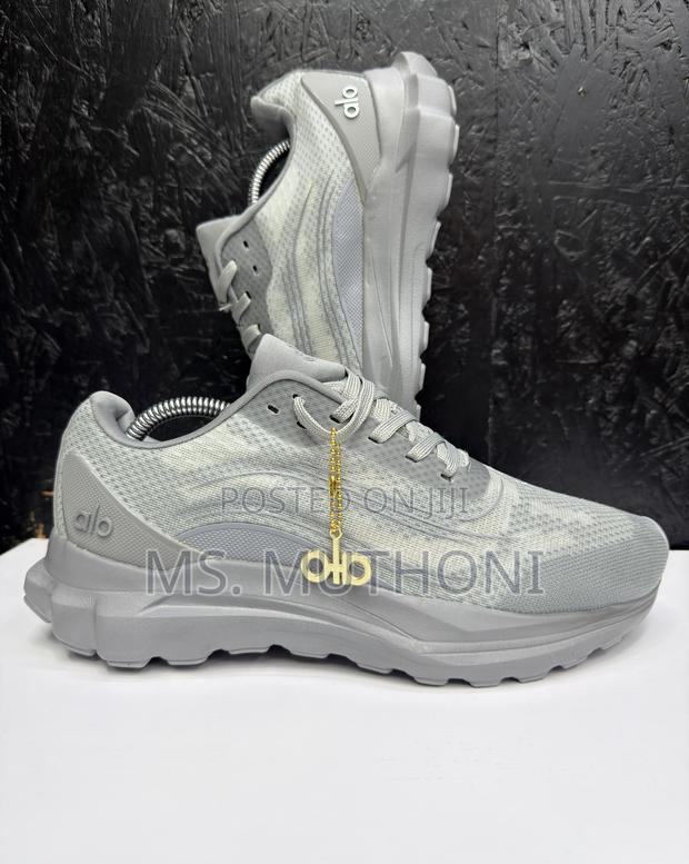 *Alo Runners / Trainers / Running Sneakers* Size : 40 - 4