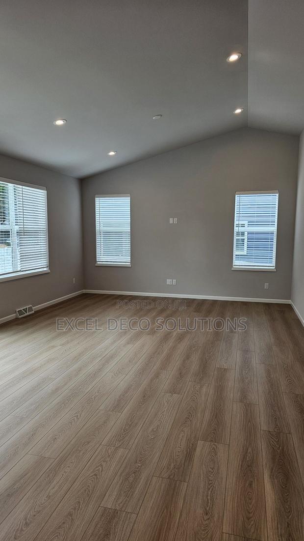 LVT Planks-Customize Your Look - main view