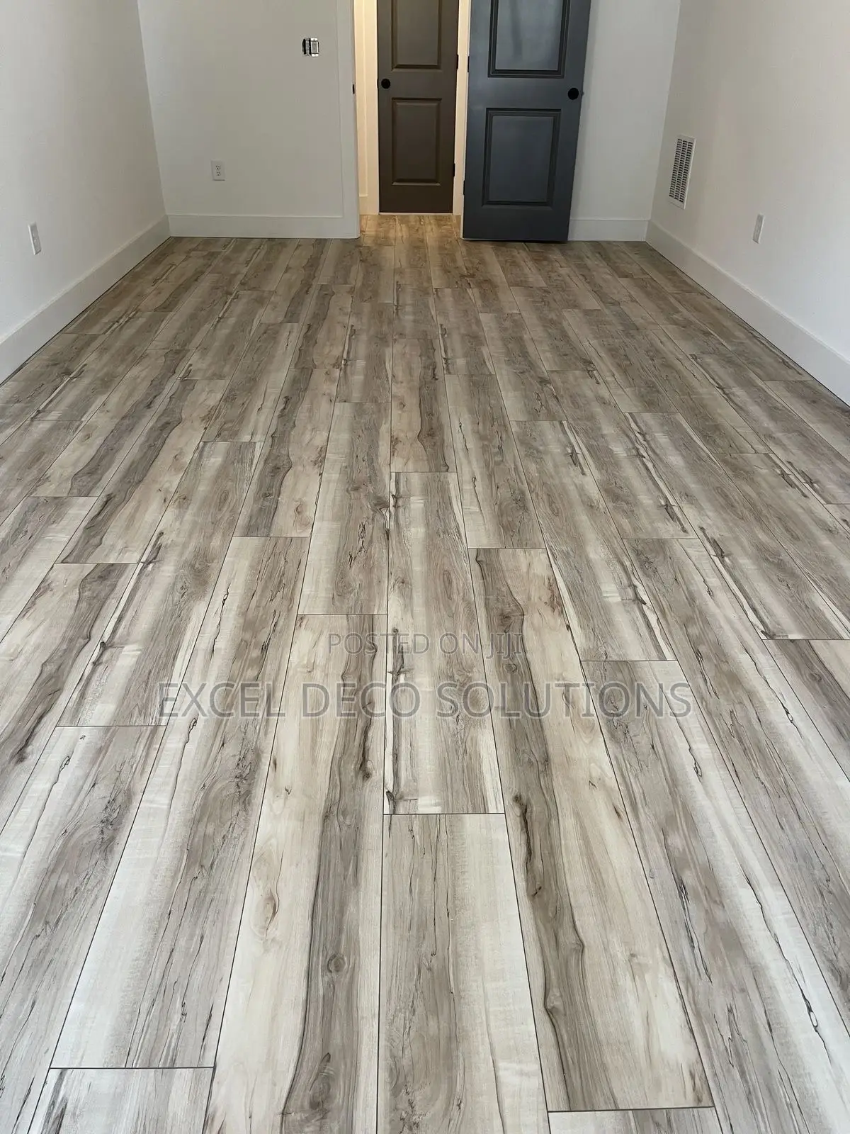 Elegant Wood Look, Modern Laminate Feel