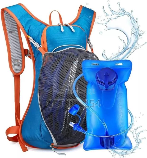 ♦ *Lightweight Hydration Backpack With Bladder* - thumbnail 2