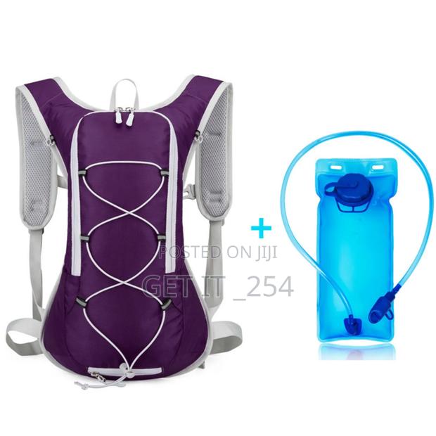 ♦ *Lightweight Hydration Backpack With Bladder* - thumbnail 6