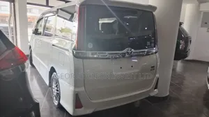 Toyota Noah 2020 White