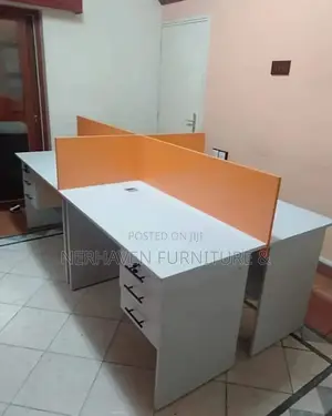 Modular Workstation Table For Office Setup