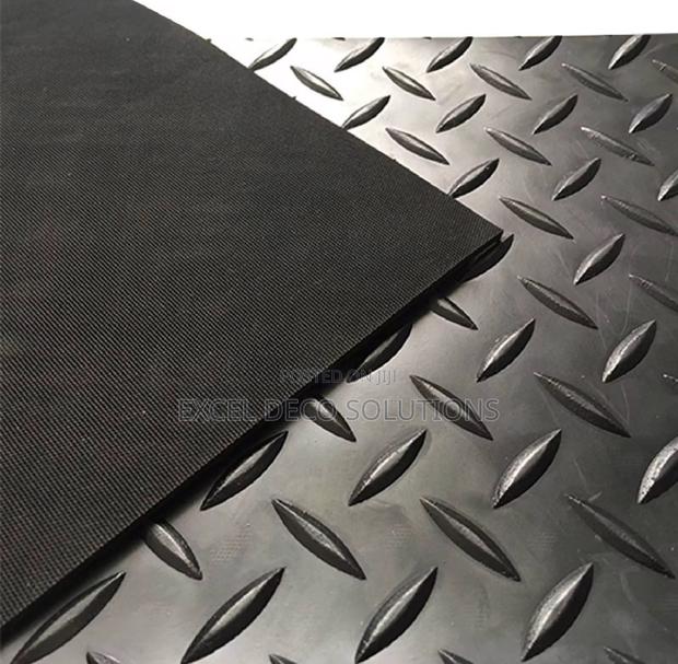 Heavy-Duty Coin Mats for Gyms Garages - main view