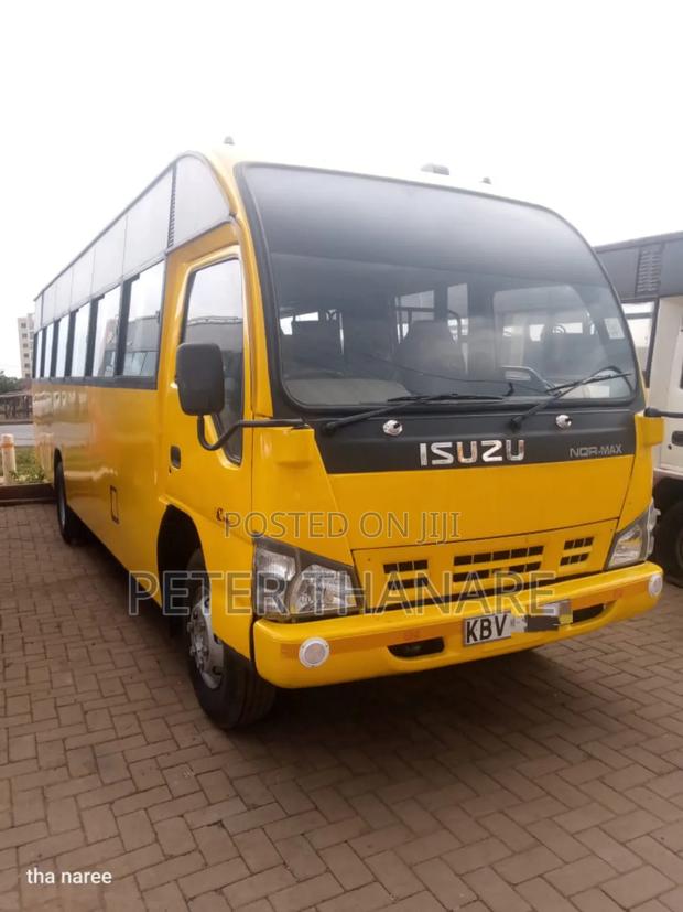 Isuzu Std 4240 2013 Yellow