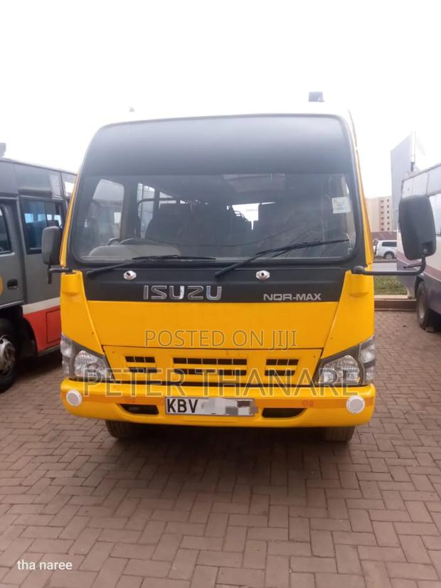 Isuzu Std 4240 2013 Yellow - thumbnail 3
