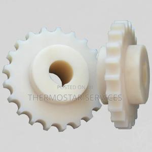 Sprocket and Plastic Conveyor - main view