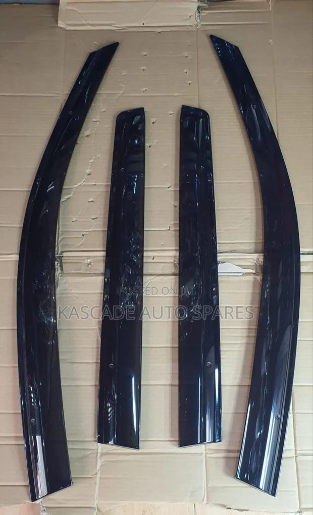 Original Windbreakers/Window Visors Land Cruiser Fj 200 V8 - main view