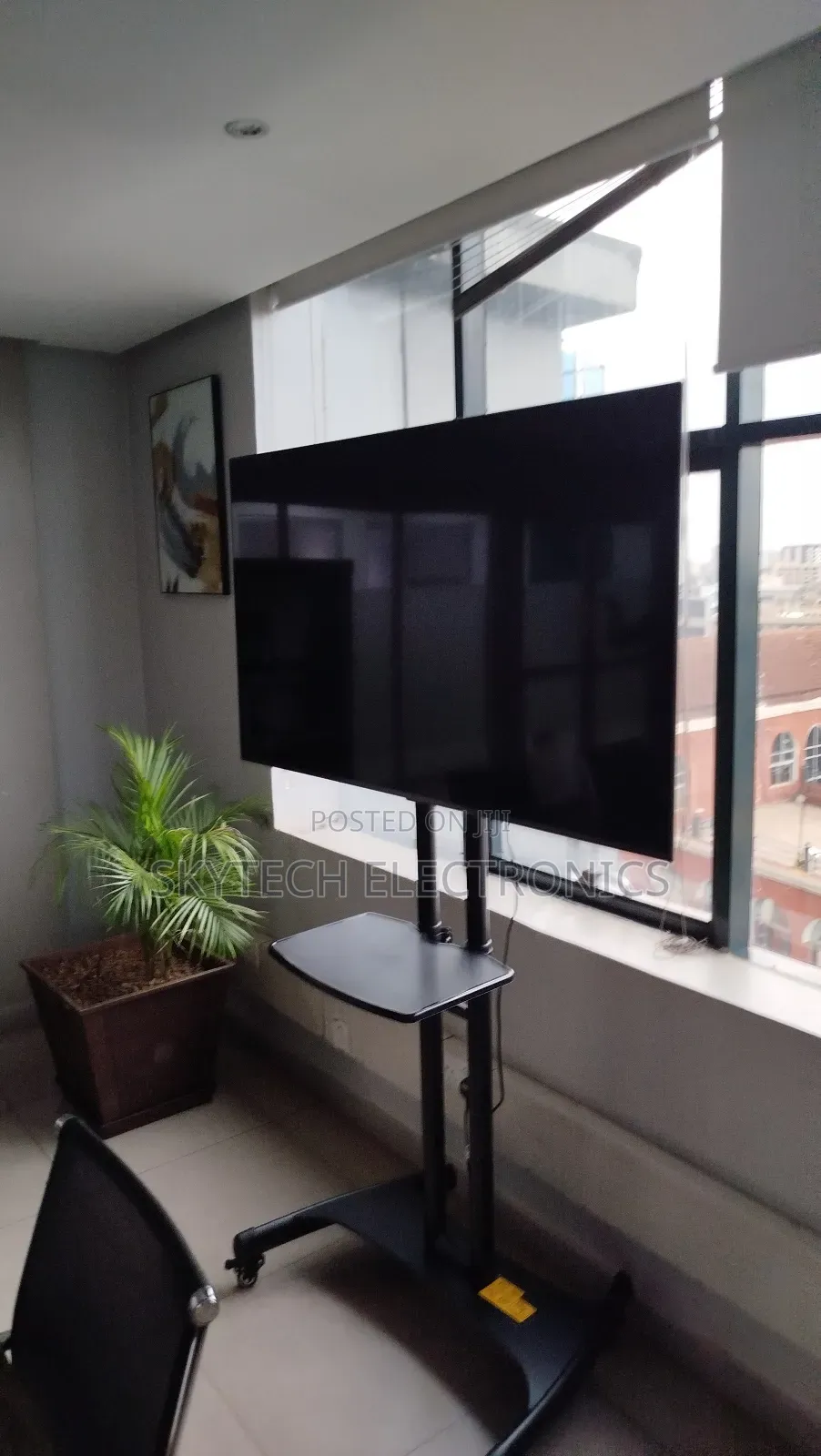 Movable and Adjustable Tv Trolley Stand