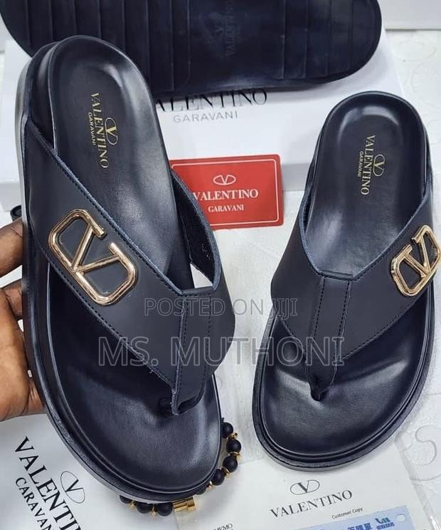 Prada , Valentino , Fendi , Timberland Sandals - thumbnail 2